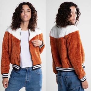 Nike Sherpa Bomber Jacket
Rust/White/Black